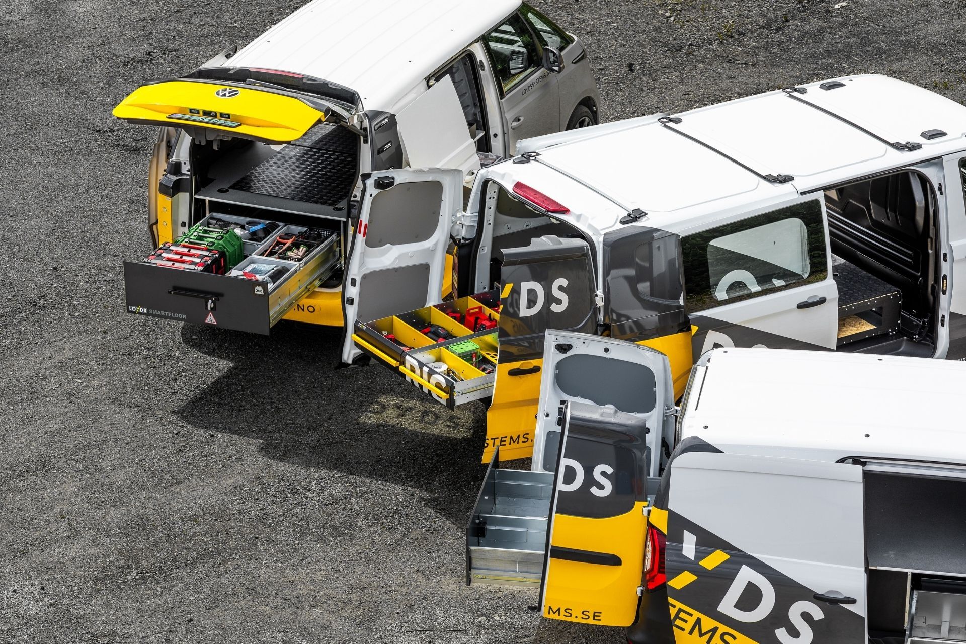 Loyds_Systems_Smartfloor_Renault_Kangoo-Van_ID-Buzz_RIG_Transporter_2_1920x1280